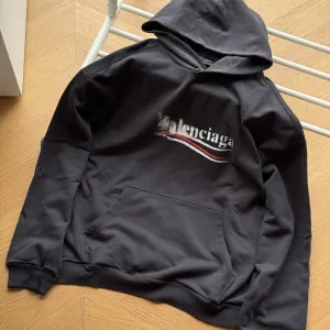 Luxury High Quality Balenciaga Long-Sleeved Red