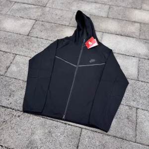 Designer AAA Nike Outerwear Red Fleece