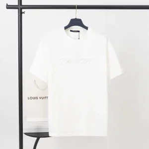 High Quality Super Clone Louis Vuitton Short-Sleeved T-Shirt Red Cotton Pure Wool Ribbed Fabric Elegant Style Embroidery 3D