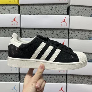 Designer AAA Adidas Ruler Black