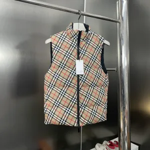High Quality AAA Burberry Vest Red Duck Down Nylon Twill Fabric Minimalist Style Patch Zippered Pocket