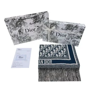 AAA Dior Shawl Red Wool Cashmere Simple Design
