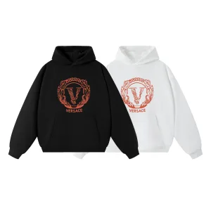 Reps AAA Versace Long-Sleeved Black